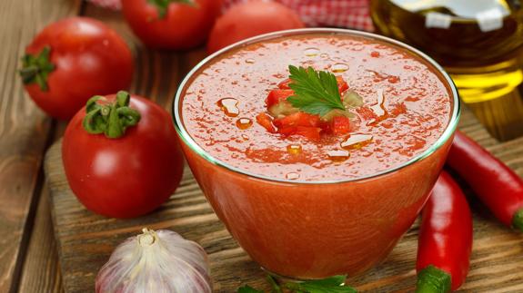 El gazpacho y el salmorejo combaten mejor el cáncer de colon