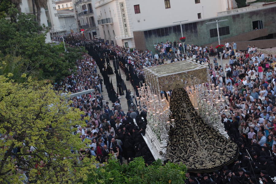 Fotos del Santo Sepulcro en su desfile procesional