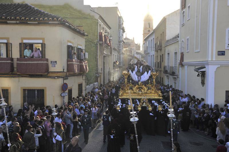 Fotos del Santo Traslado durante su desfile procesional