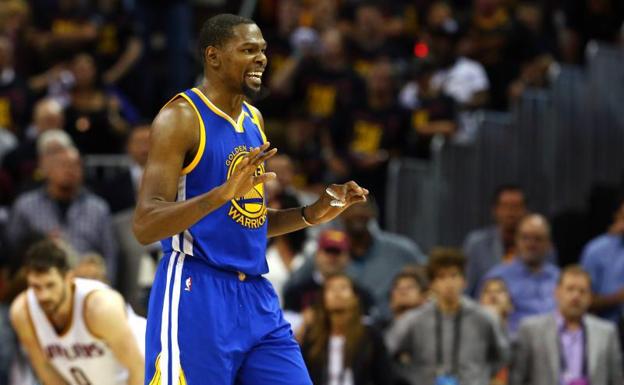 Los Warriors encargan el anillo