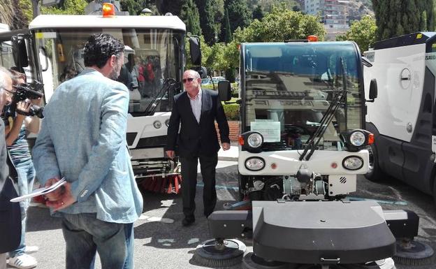 Limasa refuerza la limpieza por las tardes en paseos marítimos y las plazas de los barrios