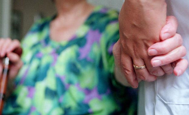 S. O. S. de la Fundación Harena ante el aumento de mayores que se quedan solos en verano