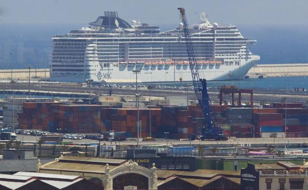 Tres soldados evitan una agresión sexual en un ferry a Mallorca