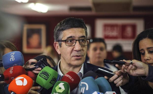 Sánchez encarga a Patxi López y Vara la política territorial