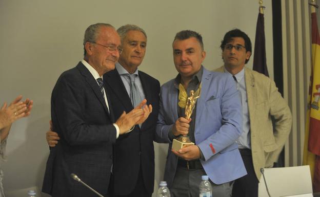 La noche que Manuel Vilas durmió con fantasmas