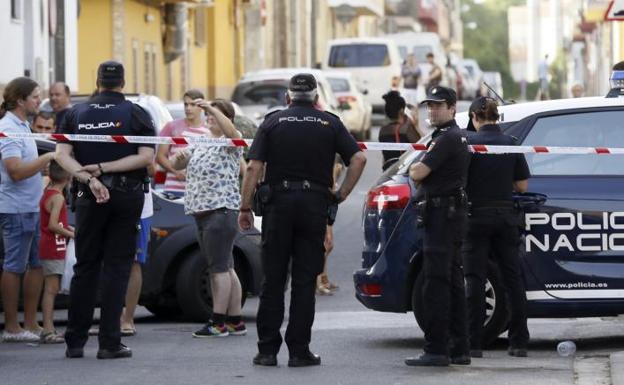 Muere una mujer en una reyerta doméstica en Sevilla