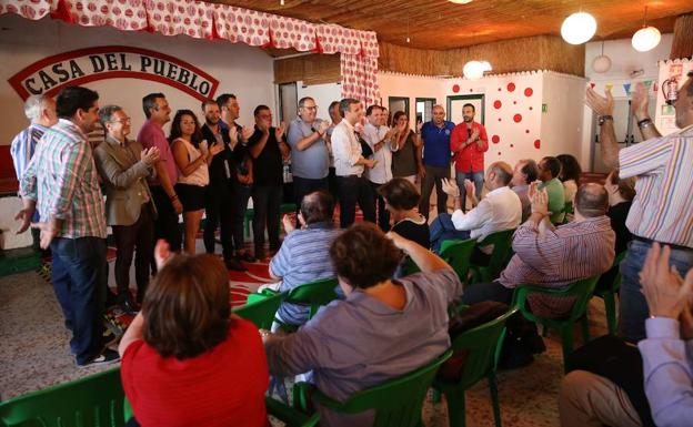 Los ‘sanchistas’ dan la espalda a la recogida de avales