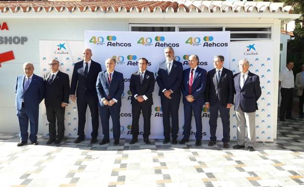 Aehcos celebra su 40.º aniversario con premios a Miguel Sánchez, a Juan José Hidalgo y al Unicaja