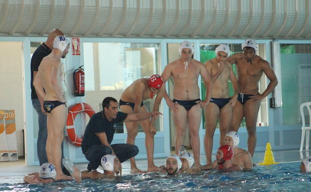 La ausencia de apoyos económicos ahoga al Club Waterpolo Marbella