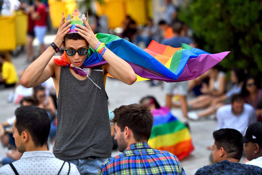 Chueca luce el arco iris con el World Pride 2017