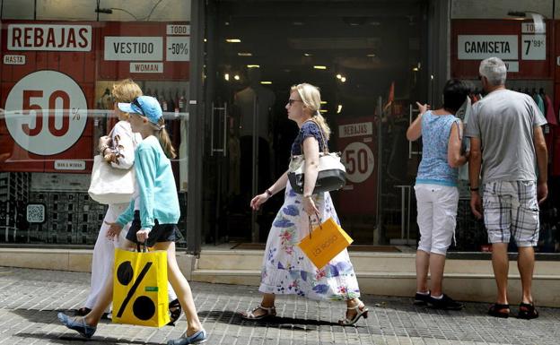 ¿Qué tiendas abren en Málaga este domingo, 2 de julio?