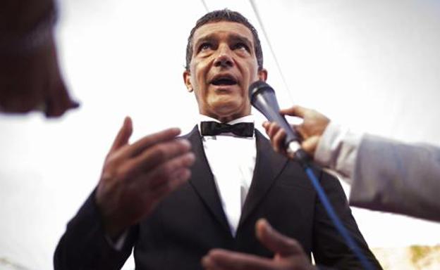 Antonio Banderas recibe con «humildad y responsabilidad» el Premio Nacional de Cine