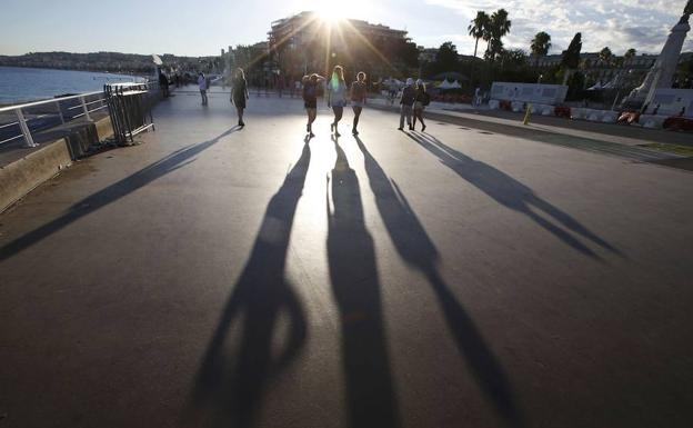 Las heridas siguen abiertas en Niza, un año después del atentado