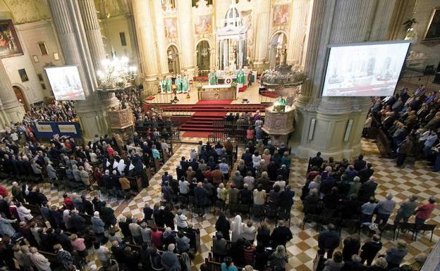 El obispo nombra cuatro nuevos canónigos para la Catedral de Málaga