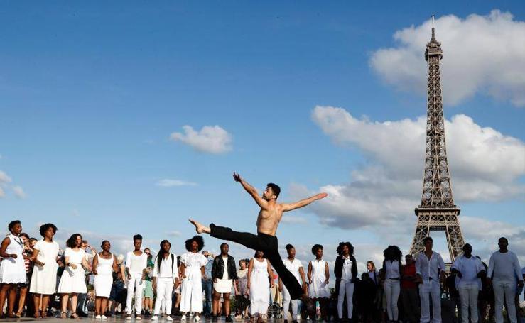 Un coreografo sirio realiza una exhibición en París