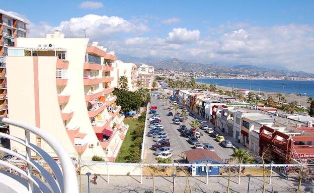 Detenida por amenazar a su padre poniéndole un cuchillo en la cabeza en Torre del Mar