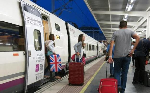 Renfe cancela 274 trenes por la huelga de este viernes