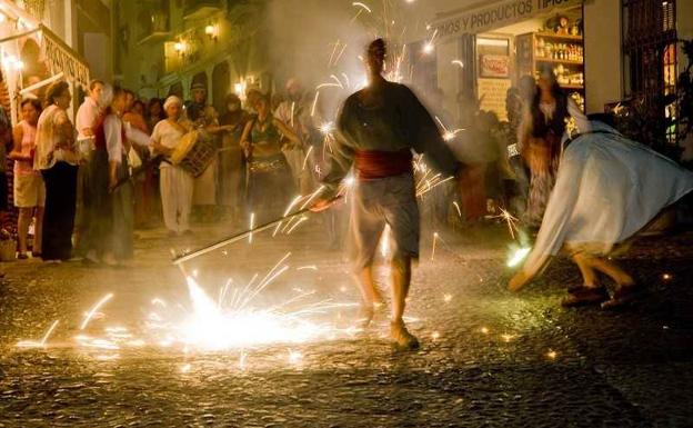 13 fiestas temáticas que no te puedes perder en agosto en Málaga