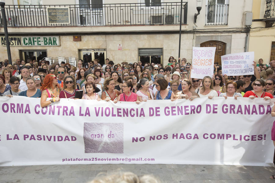 La mujer de Granada maltratada no entrega a sus hijos