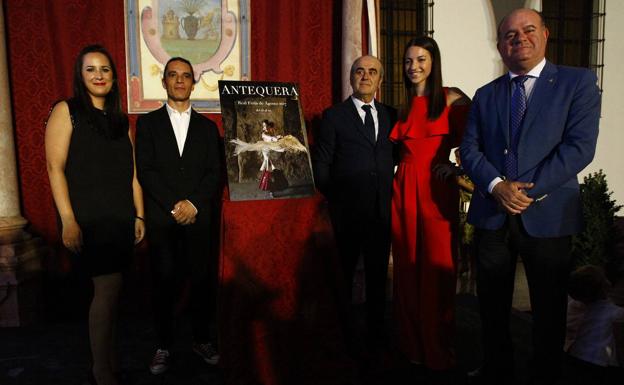Una foto de Raúl Pérez anuncia una Real Feria de Antequera con actuaciones de Bustamante y Marta Sánchez