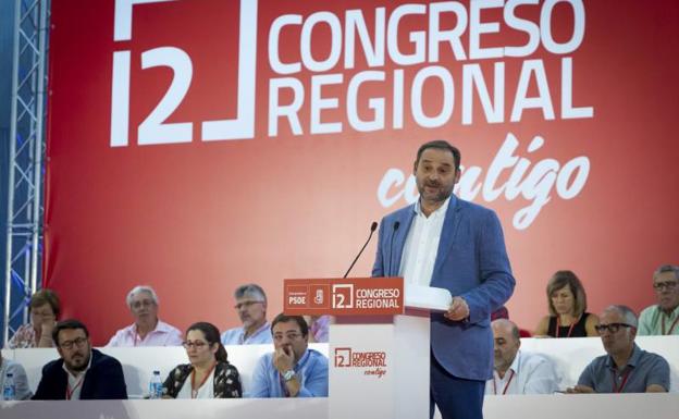 Ábalos cree que Rajoy actuó como un «acusado» que se acoge al «derecho de defensa»