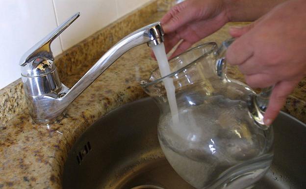 El Ayuntamiento de Málaga plantea una subida del recibo del agua para financiar obras