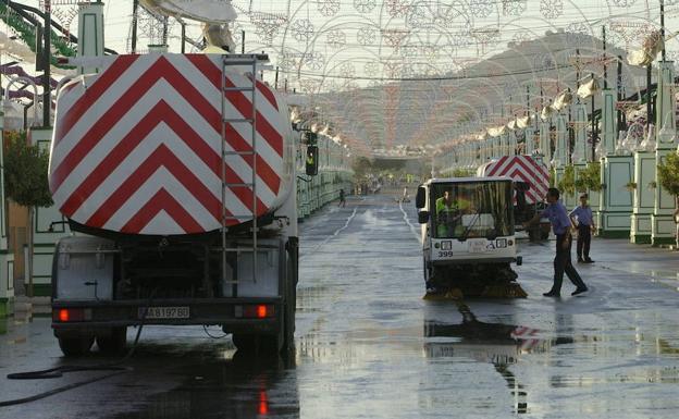 Limasa ‘ficha’ a 75 conductores ante el rechazo de la plantilla a cubrir los refuerzos de feria