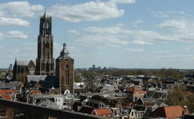 Utrecht, urbe histórica y monumental situada entre canales