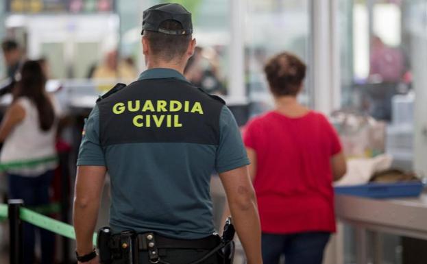 Primer día de huelga indefinida en El Prat, primer día sin apenas colas