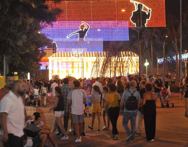 Fotos del ambiente en el Real de la Feria el jueves