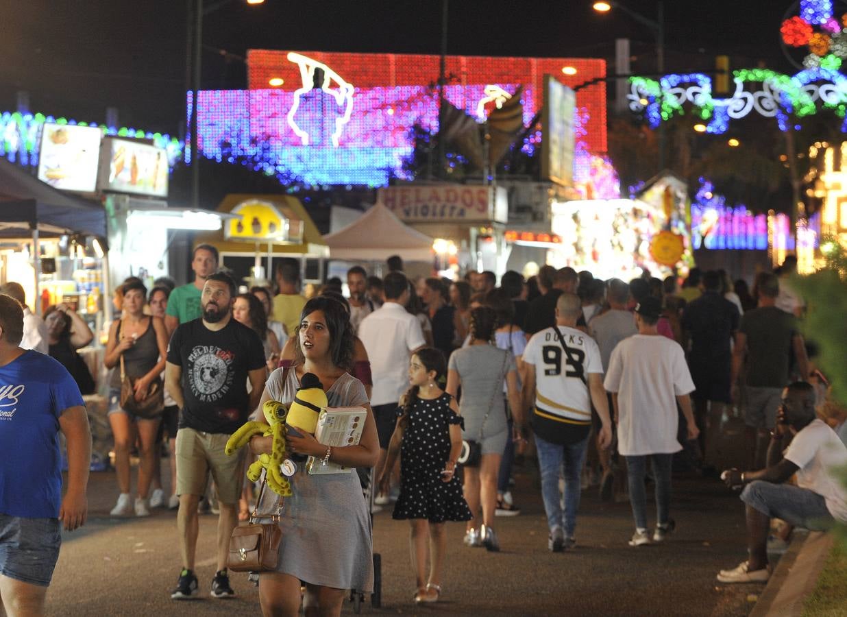 Las mejores fotos del viernes noche en el Real de la Feria de Málaga