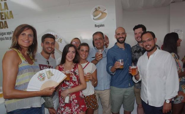 Todas las fotos de la caseta Abanico de la Feria de Málaga 2017