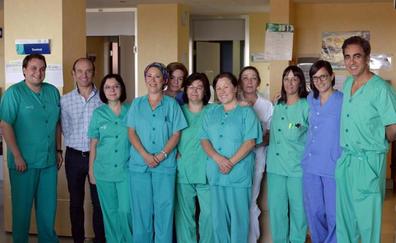 Un hospital español realiza con éxito una cirugía pionera en el mundo para recomponer un grave traumatismo ocular