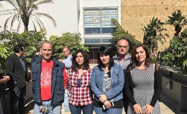 Los trabajadores de CIOMijas cobran su primera nómina después de casi tres años