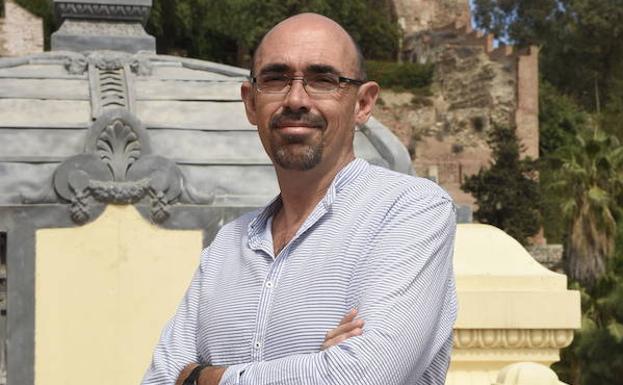 Eduardo Zorrilla: «El alcalde vive en un estado de prórroga y no hace más que postergar decisiones»