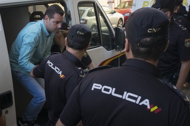 La mujer y madre de las víctimas de Almonte carga contra el acusado