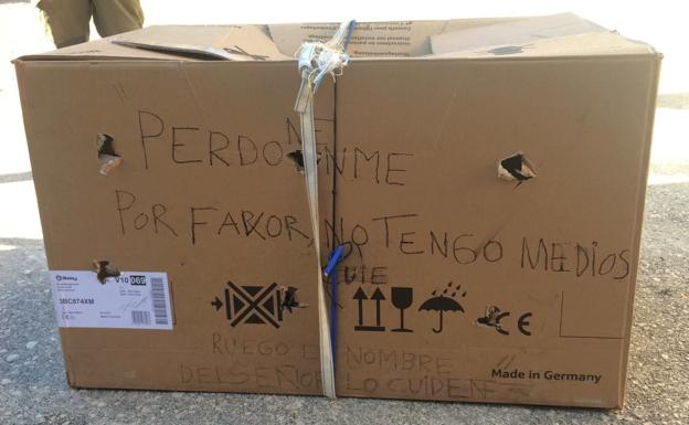 Abandonados en una caja: «Ruego en nombre del Señor que los cuiden, yo no tengo medios»