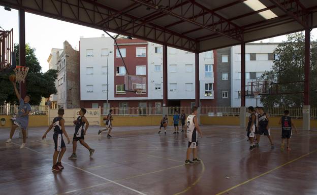Los clubes buscan alternativas para entrenar y evitar nuevas denuncias vecinales por ruidos