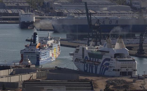 La Policía pide a Interior relevar ya a los antidisturbios de los barcos