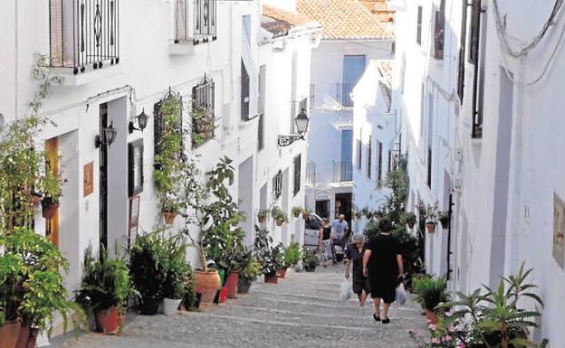 La Gran Senda ofrece cuatro nuevas rutas por Málaga este otoño