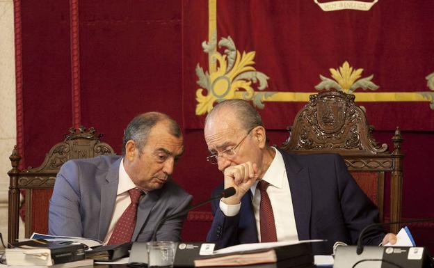 El pleno pide a la Junta de Andalucía que apruebe el plan director para acabar la Catedral