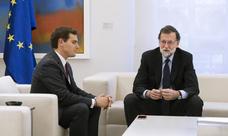 Rivera, a Rajoy: «Es el momento de actuar con serenidad pero con firmeza»