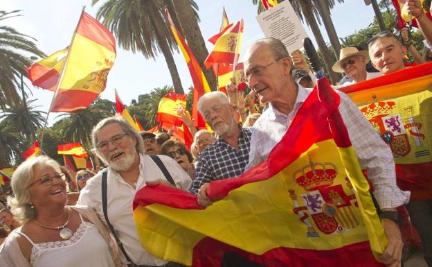 Las aguas del referéndum bajan revueltas en Málaga