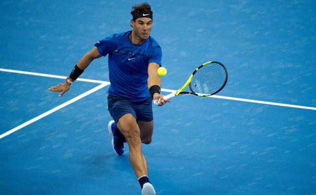 Nadal sufre ante el francés Poullie