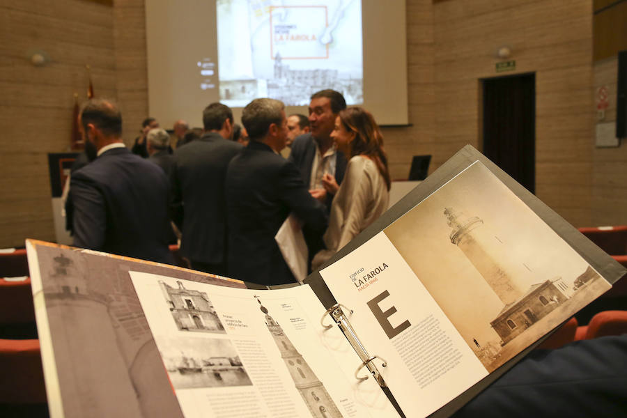 Presentación del nuevo coleccionable de SUR 'Visiones desde la Farola'