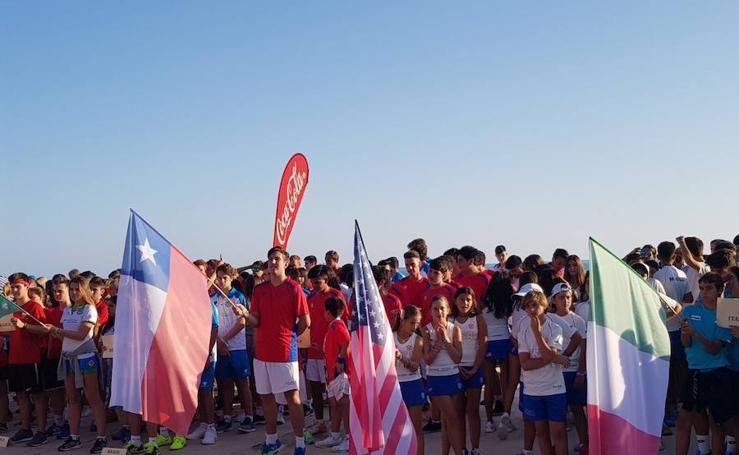 Fotos del desfile del Mundial de Menores de Pádel en Málaga