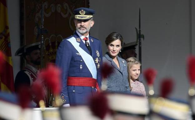 Los Reyes presiden el 12-O más multitudinario de los últimos años