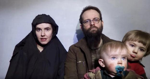 La familia que creció en cautividad