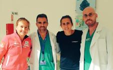 Carolina Navarro se retira en Granada por una lesión de rodilla