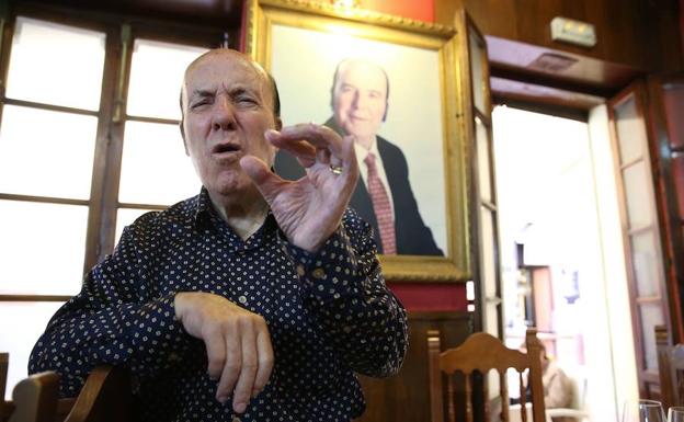 Chiquito de la Calzada se recupera en el hospital con su «humor habitual»